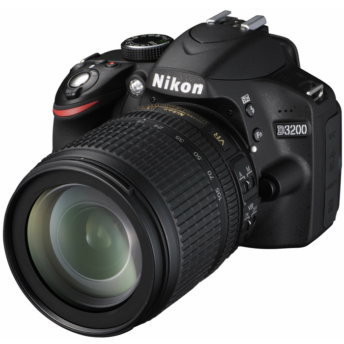 Nikon D3200 Kit 18-105 VR #1