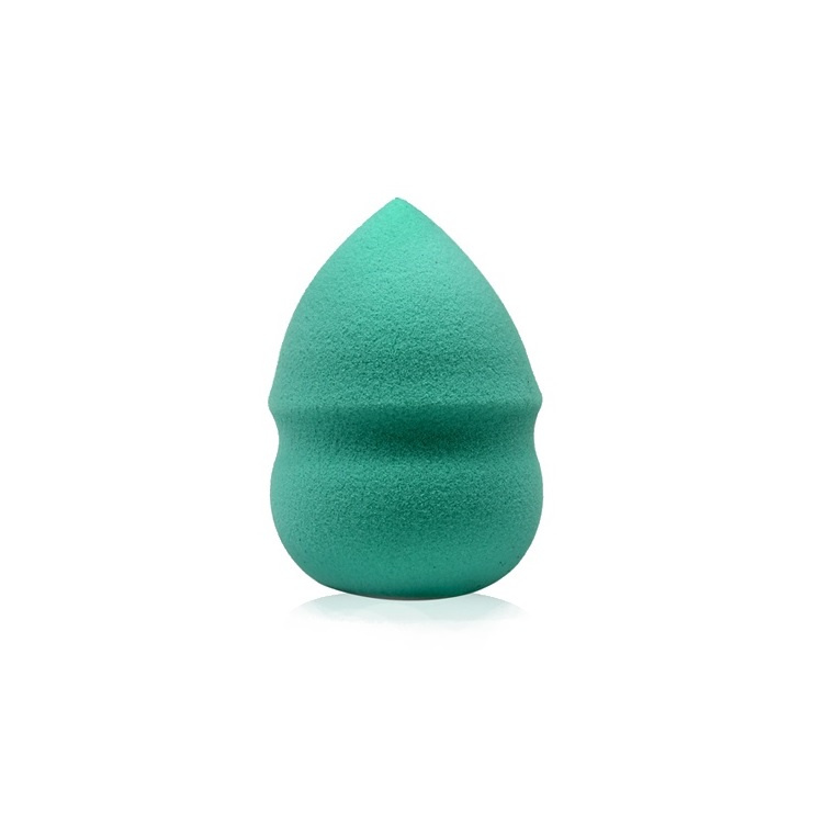 Спонж TF Accuracy sponge, FASHION-GREEN, каплевидной формы для нанесения макияжа  #1