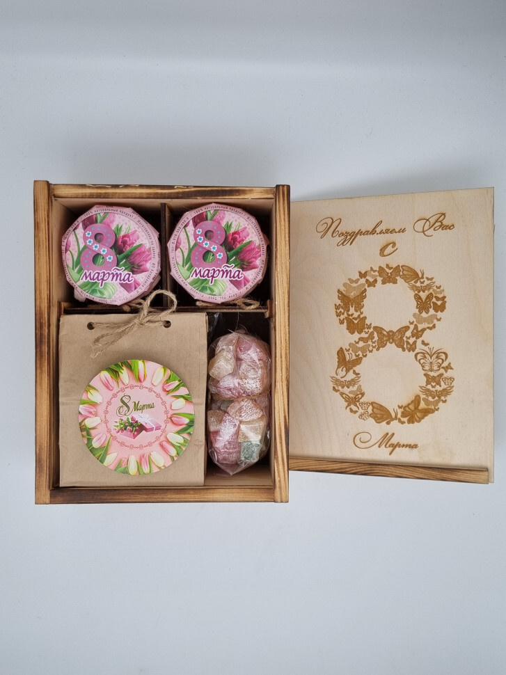 Подарочный набор чая и сладостей в деревянном пенале "8 Марта" № 397  #1