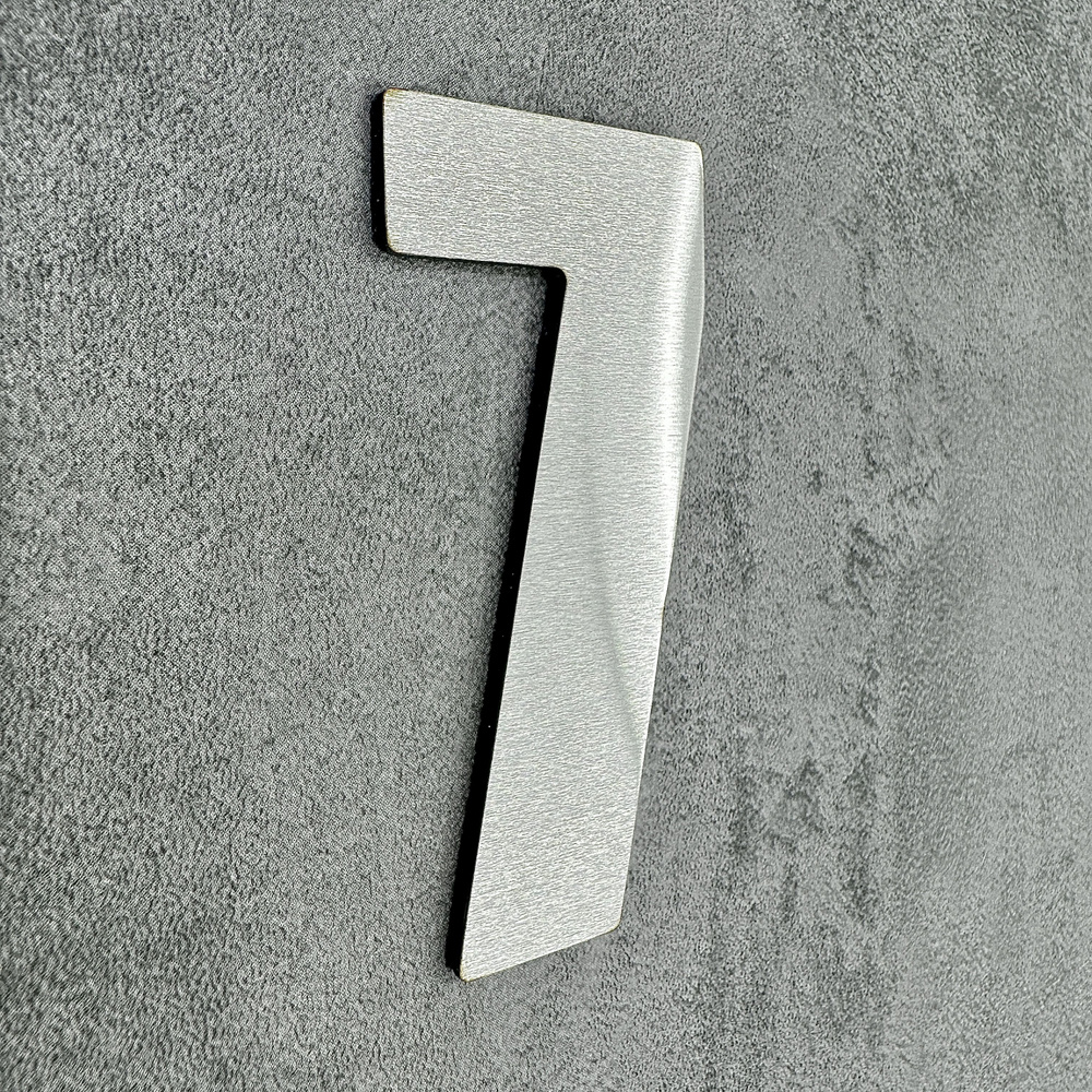 Цифры на дверь квартиры металл 6,7х3см самоклеющиеся, цифра номер 7, царапанное серебро  #1