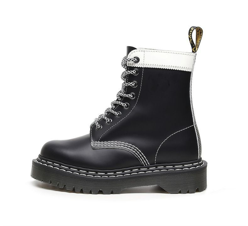 Мистер ботинки. Dr Martens Jadon Black. Ботинки Mr Martens женские. Ботинки доктор Мартинс мужские.