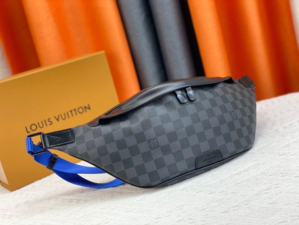 Louis Vuitton Сумка на пояс #1