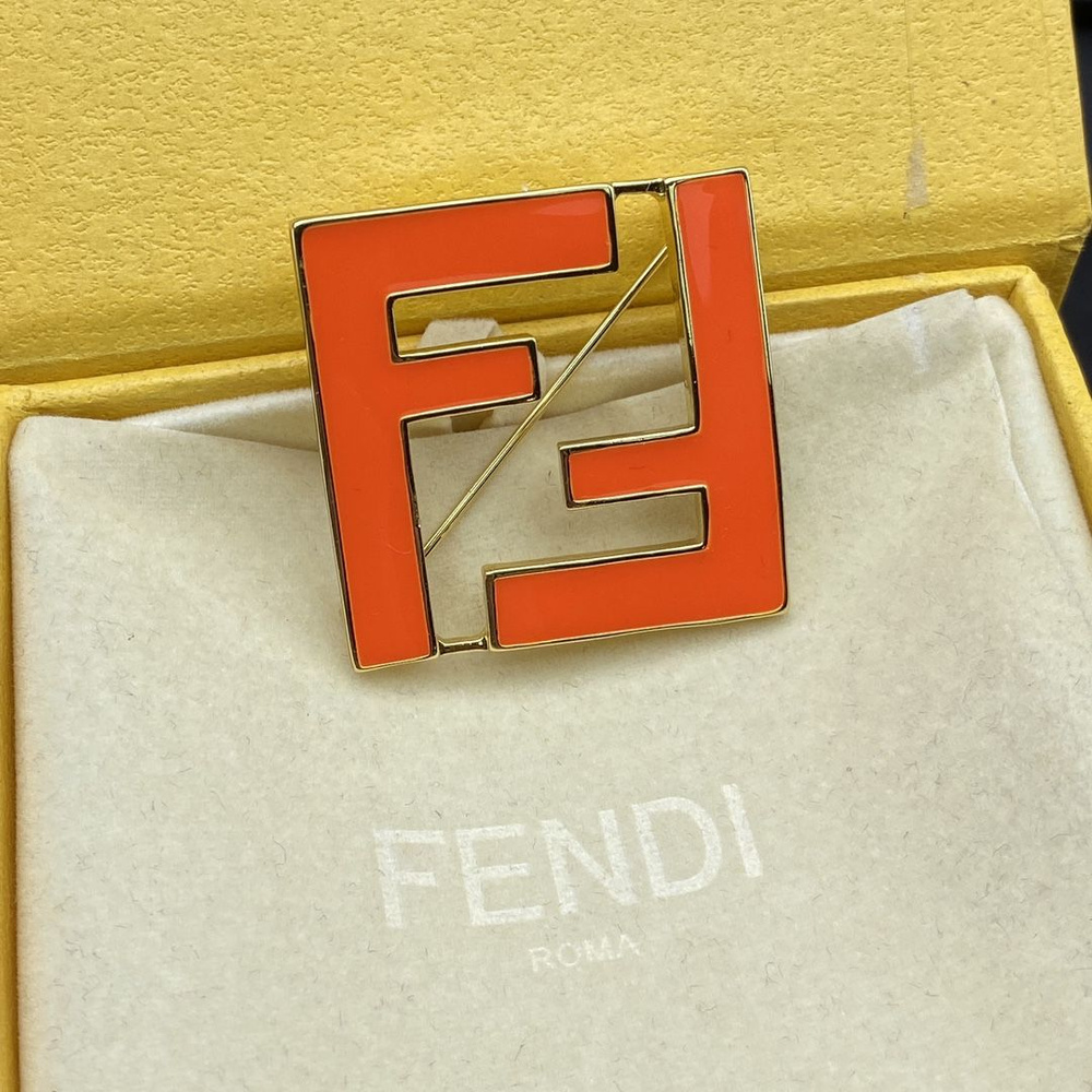 Fendi Брошь #1