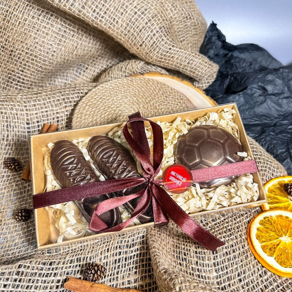 Подарочный темный бельгийский набор фигурного шоколада ручной работы мужчине Семь Нот "Спортсмену" 90 #1