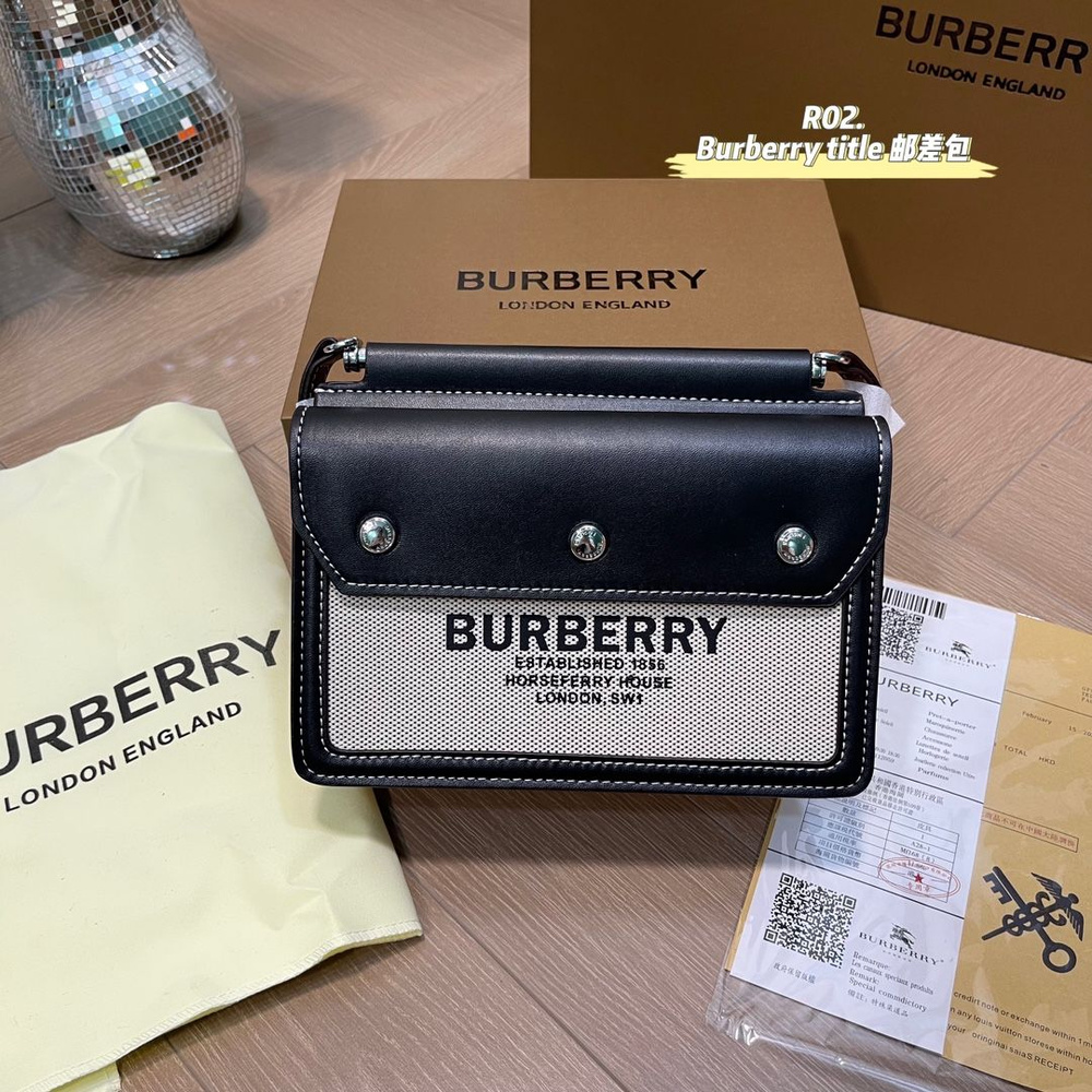 Burberry Клатч #1