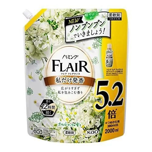 KAO Flair Fragrance Кондиционер-смягчитель для белья со свежим ароматом белых цветов, мягкая упаковка #1