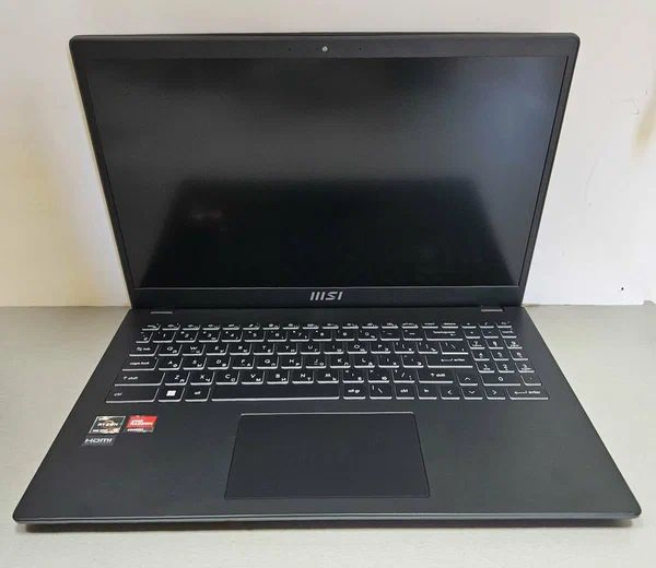 MSI Modern 15 B12M Black 15 Ноутбук #1