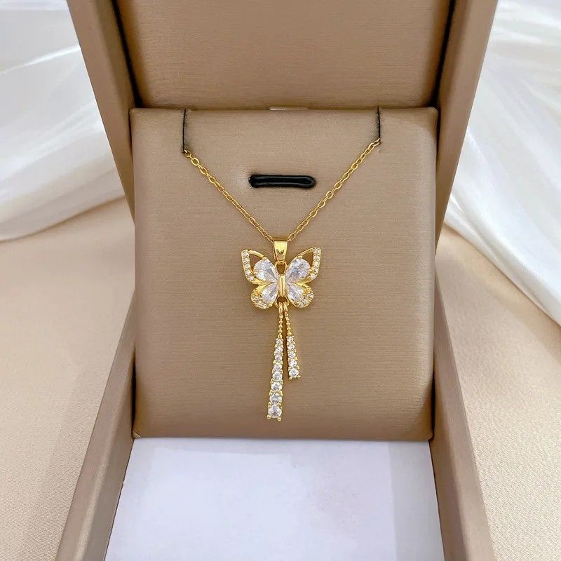 Женское ожерелье с бабочкой с кристаллами. Цепочка 45 см.  #1