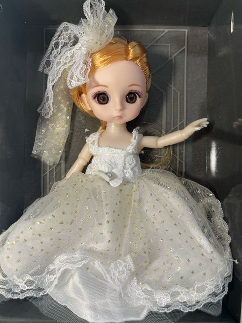 Кукла шарнирная невеста в подарочной упаковке #1