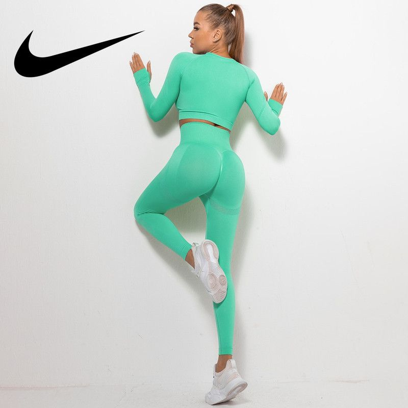 Костюм спортивный Nike #1