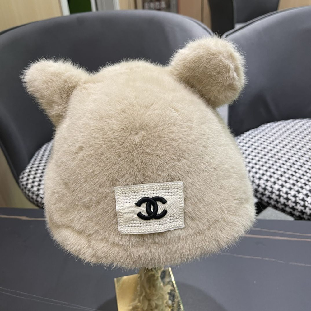 Шапка Chanel #1