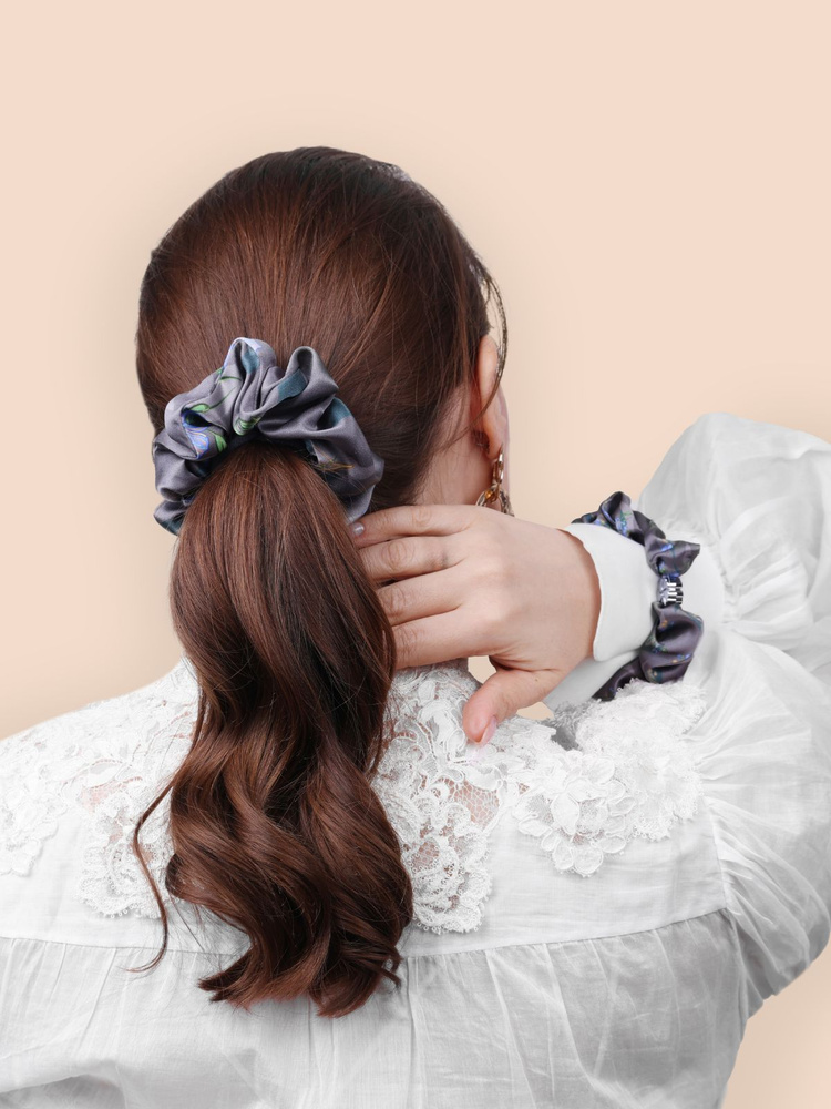 Комплект шелковых резинок для волос "Первоцвет" в графитно-сером цвете от Mollen  #1