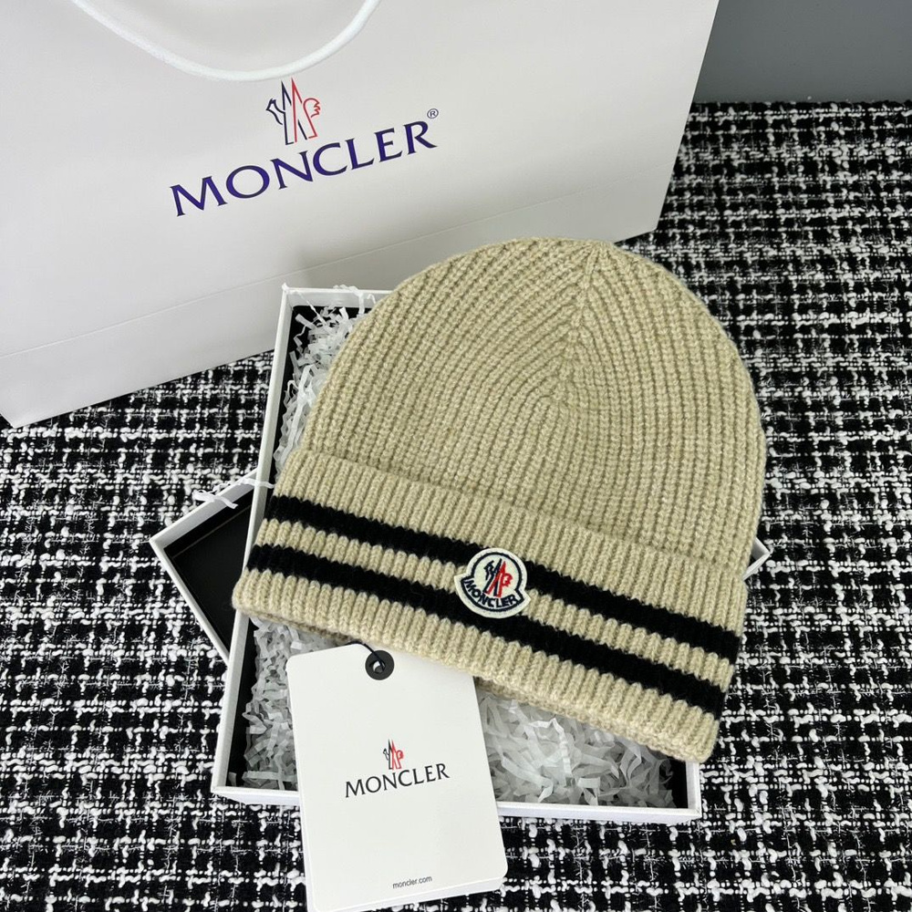 Шапка Moncler Maire #1