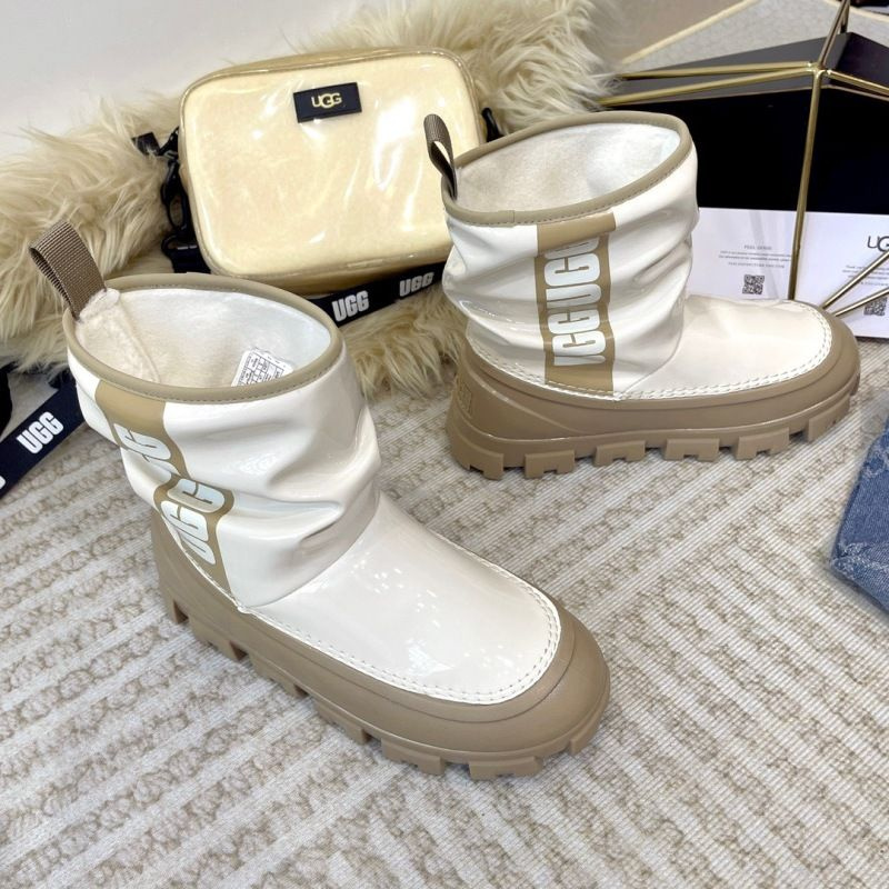 Сноубутсы UGG #1