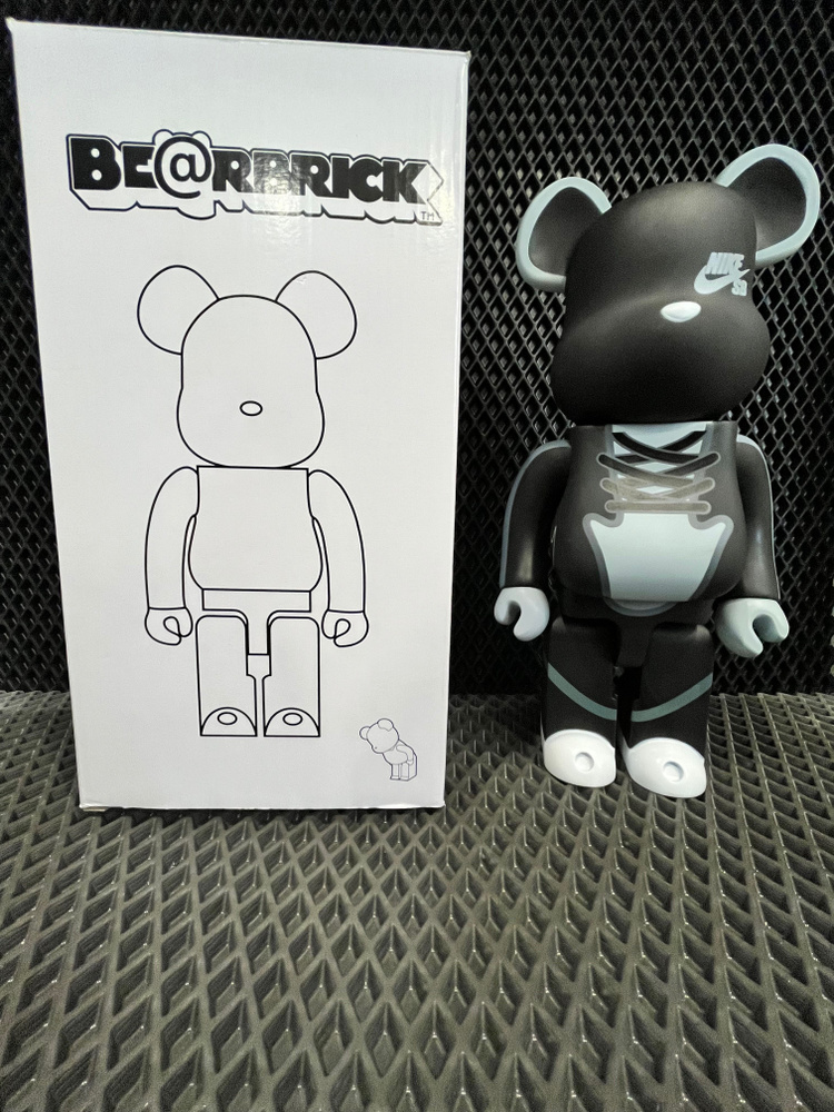 Фигурка Bearbrick #1