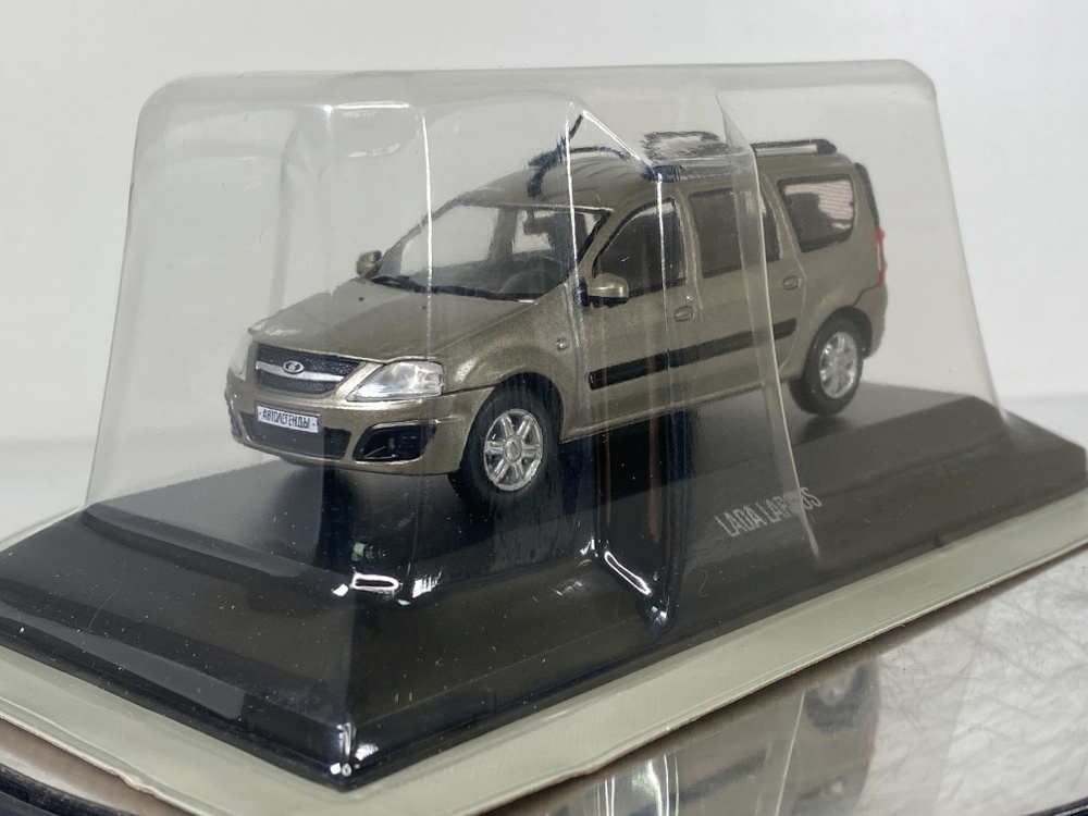 Модель коллекционная автомобиля Lada Largus / масштаб 1:43 #1