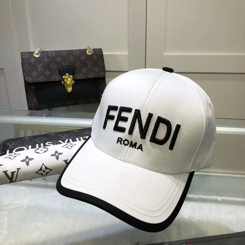 Бейсболка Fendi #1