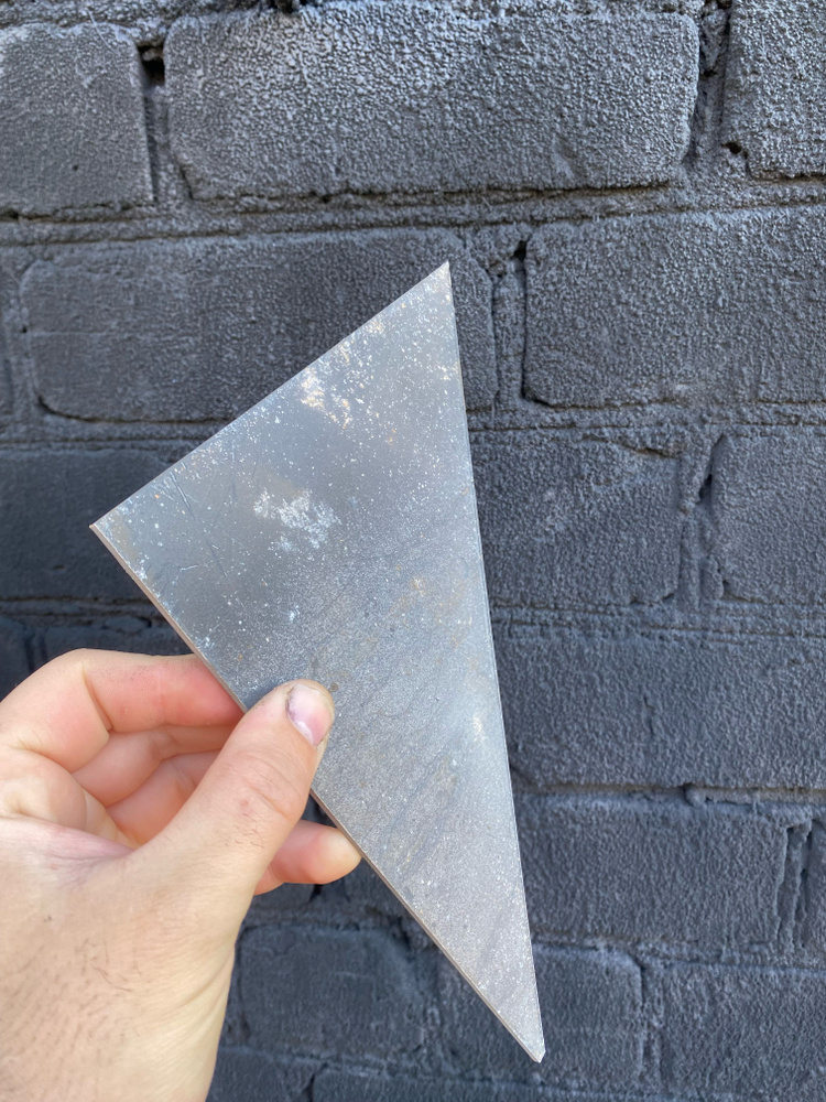 Лист 3мм металлический треугольник размеры 200*150*250мм #1