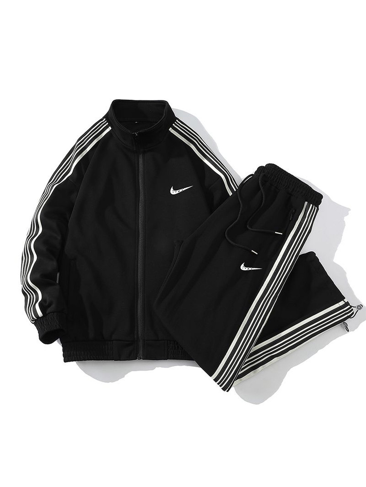 Костюм спортивный Nike #1