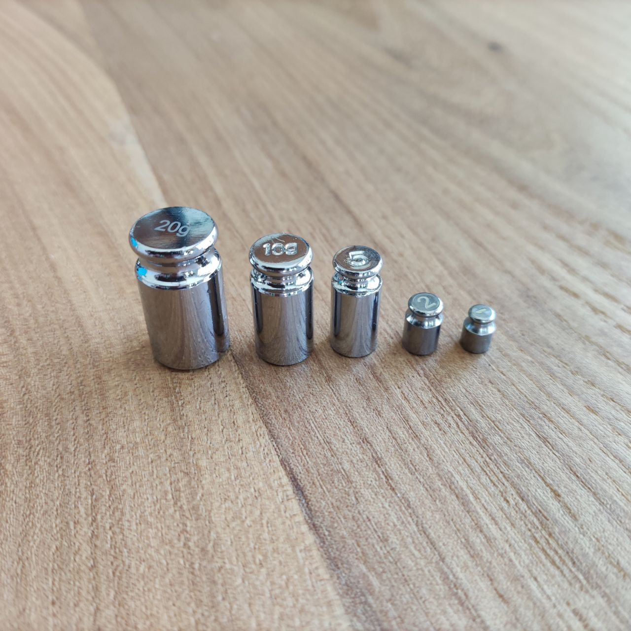 Комплекткалибровочныхгирек1,2,5,10,20граммдлявесов.Гирька+бонус