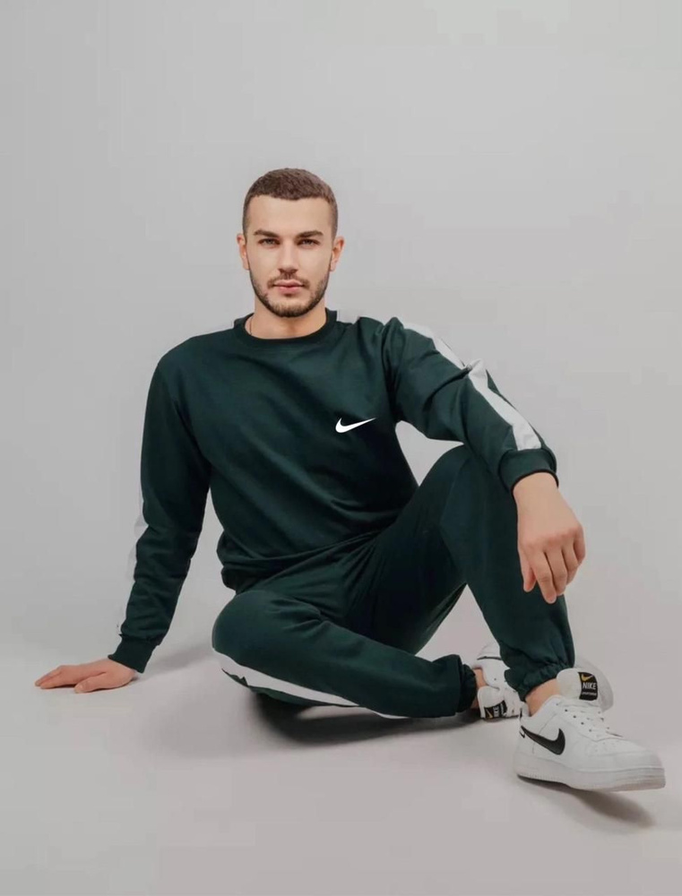 Костюм спортивный Nike #1