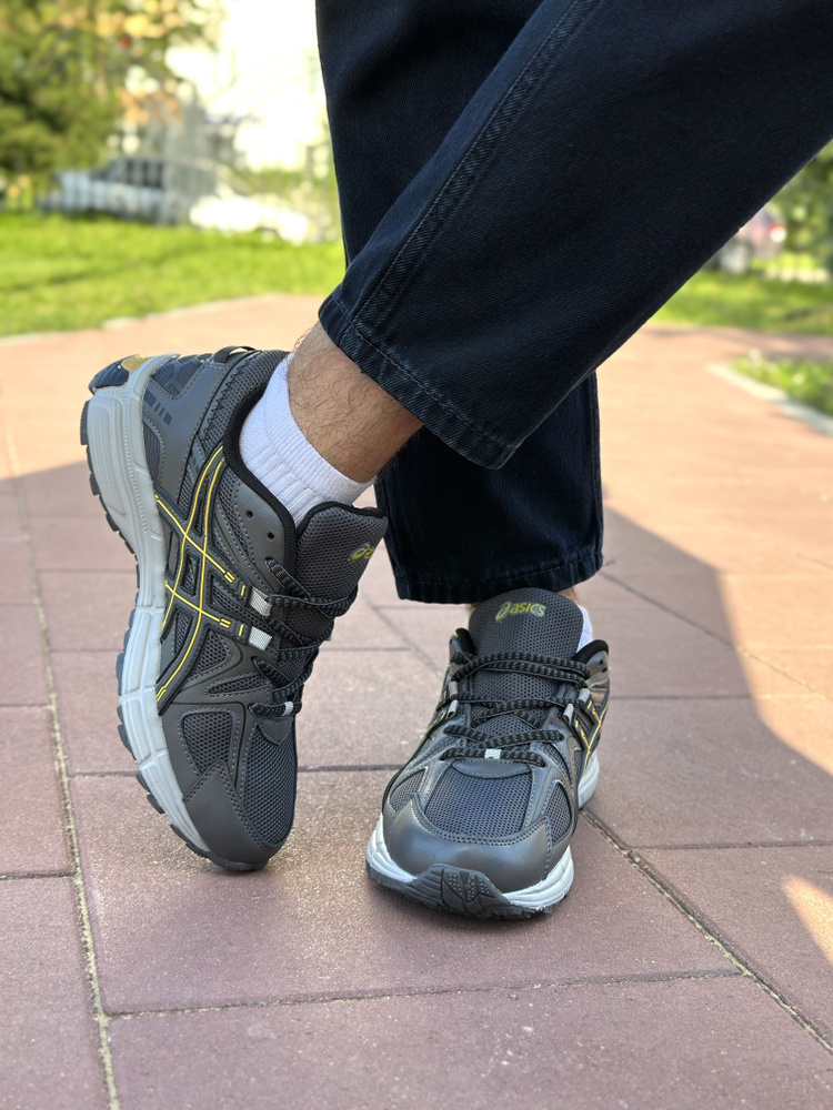 Кроссовки ASICS #1