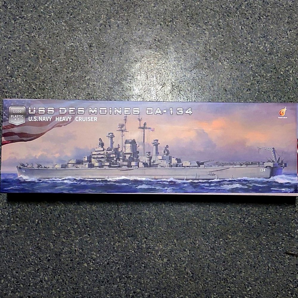 Сборная модель корабля USS Des Moines комплектация De LUXE, Very Fire VF 350918DX, 1/350  #1