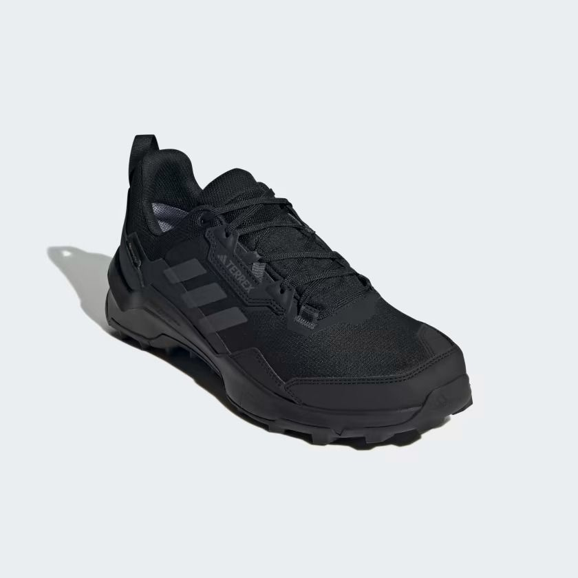 Кроссовки adidas #1