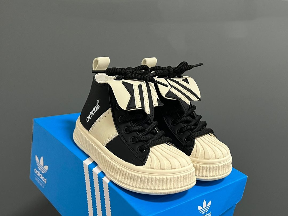 Ботинки adidas #1