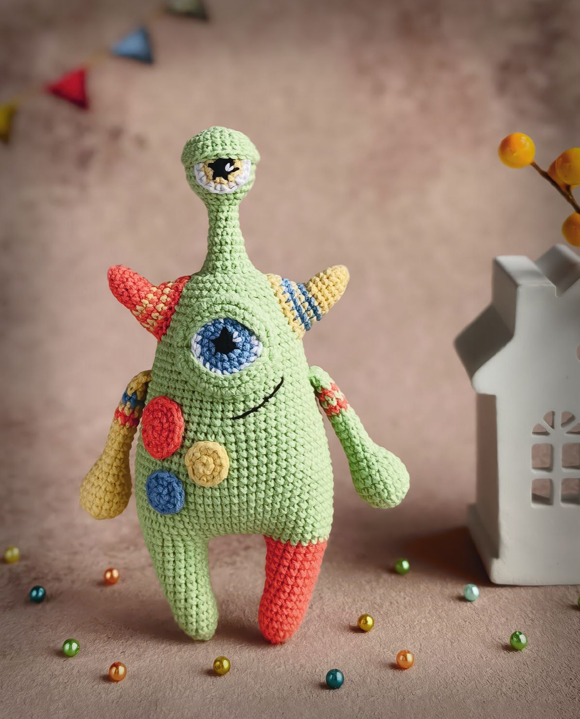 Монстрики крючком. 7 мастер-классов | Crochet Little Monsters: 7 Master Classes - Ozon image 4