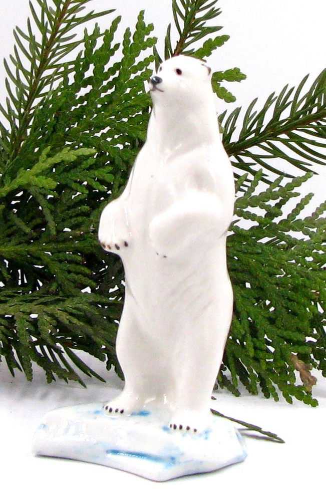 Белый медведь на льдине Фарфоровая статуэтка #1