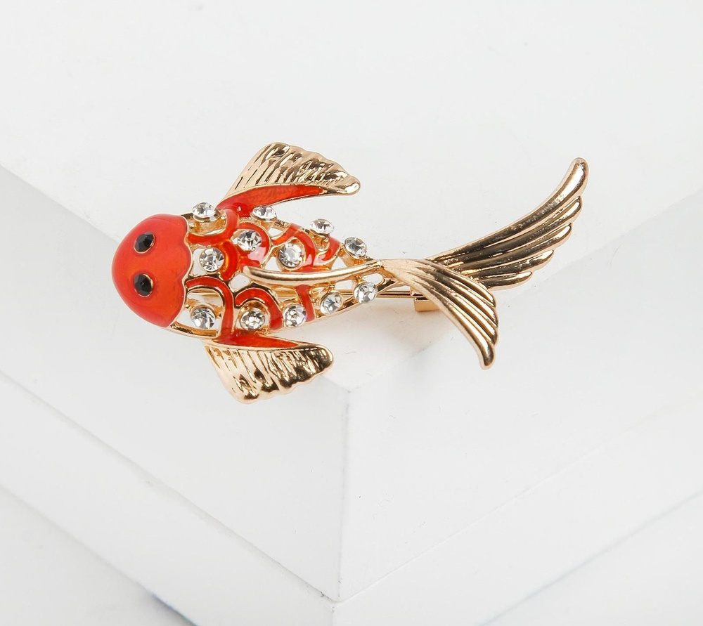 Брошь Рыбка, цвет оранжево-белый в золоте #1
