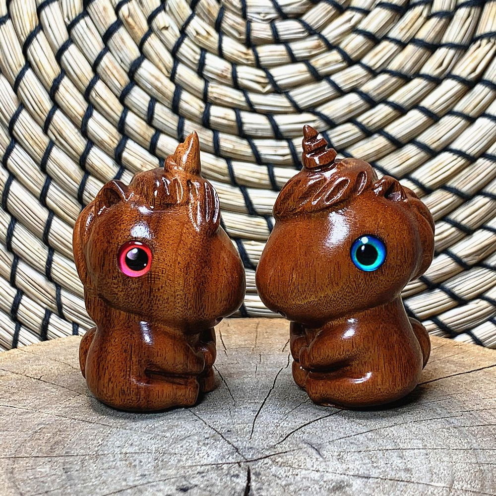 Декоративная деревянная фигурка Единорог с голубыми глазами, 6,5 см  #1