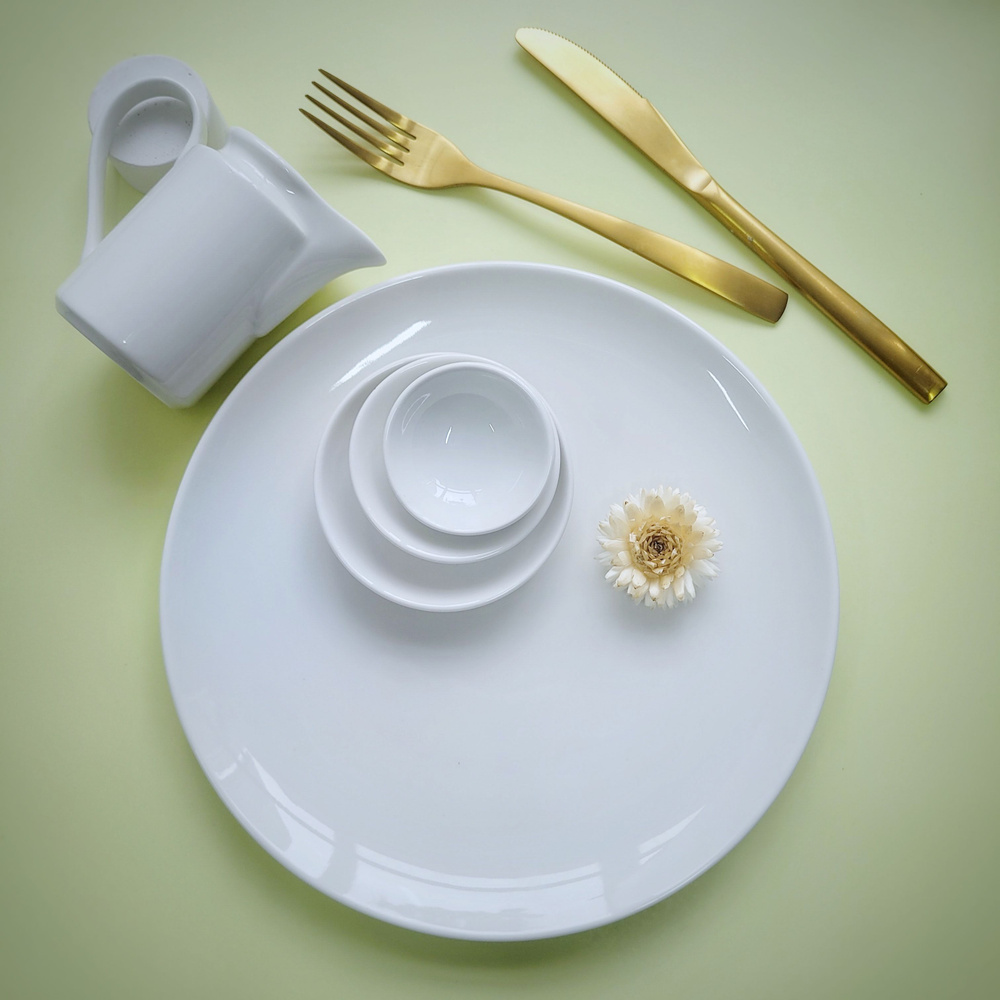 Набор столовой посуды RAK Porcelain, 5 предметов: тарелка круглая 23.5 см., три соусника, молочник (сливочник) #1