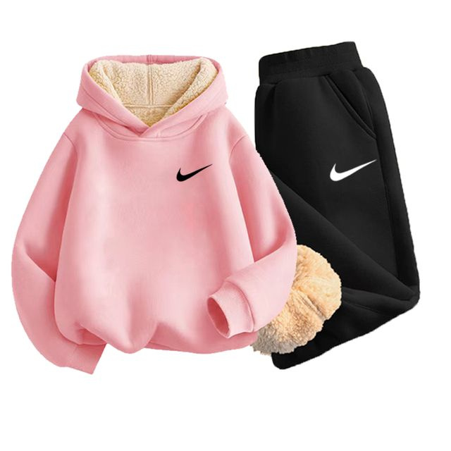 Костюм спортивный Nike #1