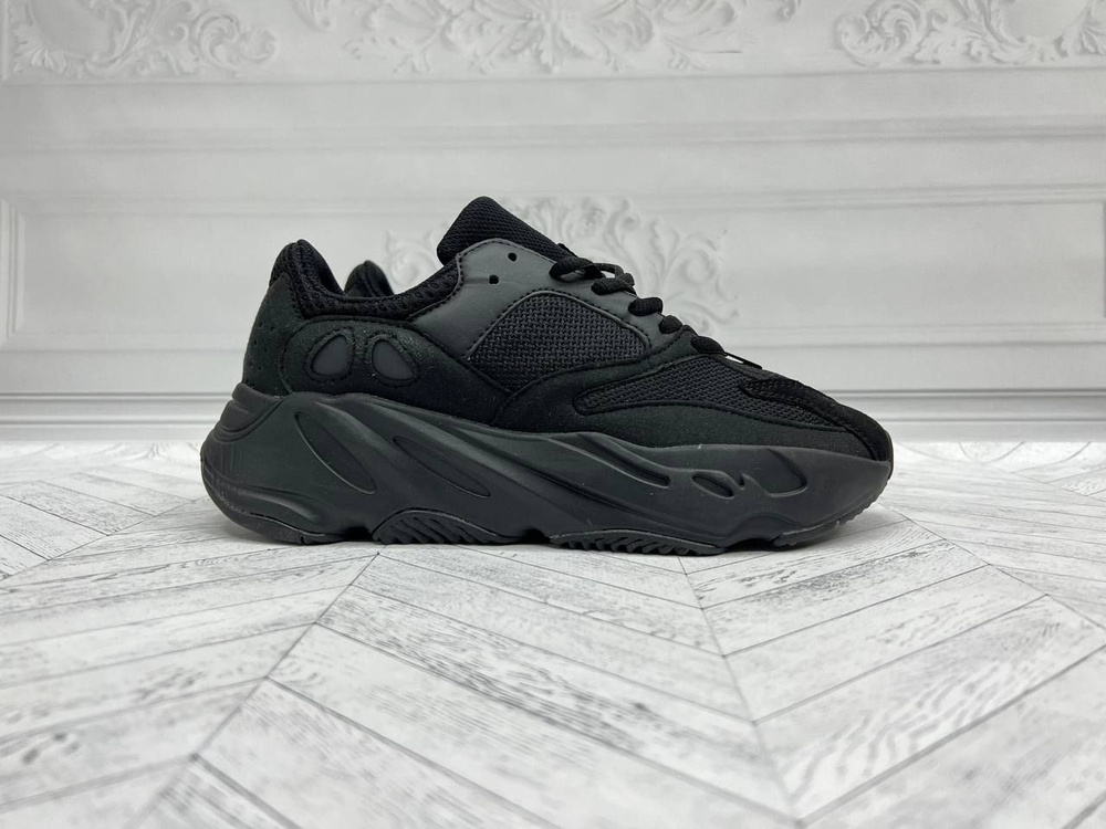 Кроссовки Yeezy boost 700 V2 #1