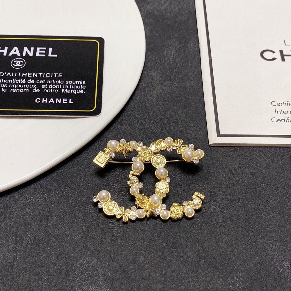 Chanel Брошь #1