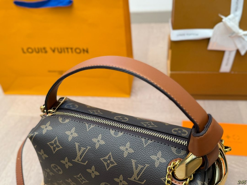 Louis Vuitton Косметичка дорожная #1