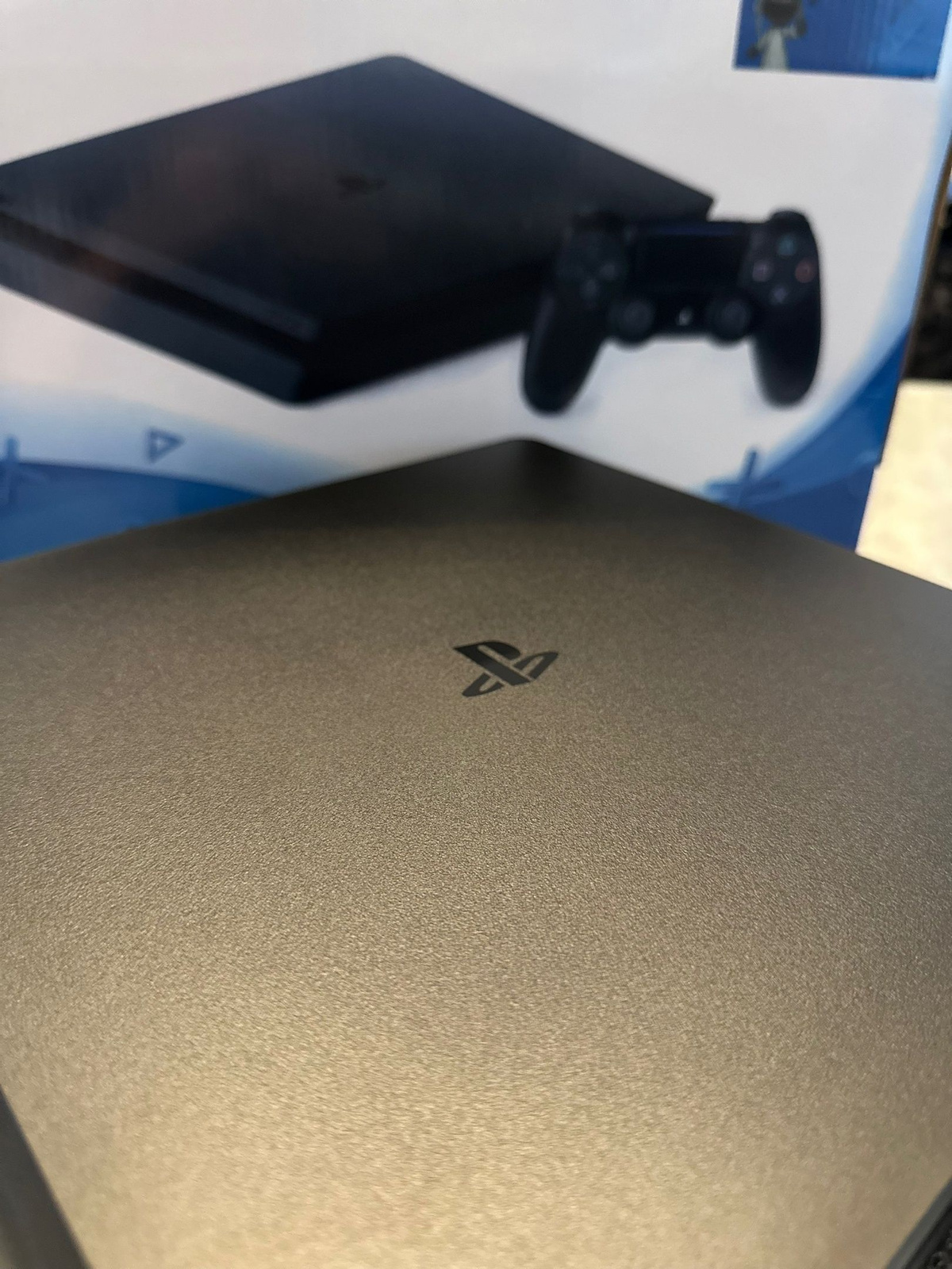 Игровая консоль Playstation 4 slim всё ещё актуальна