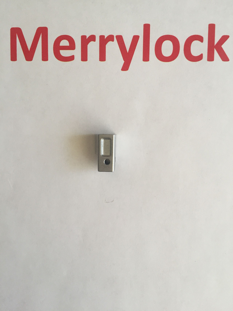 Иглодержатель для 3-х ниточных оверлоков Merrylock 001,003 #1