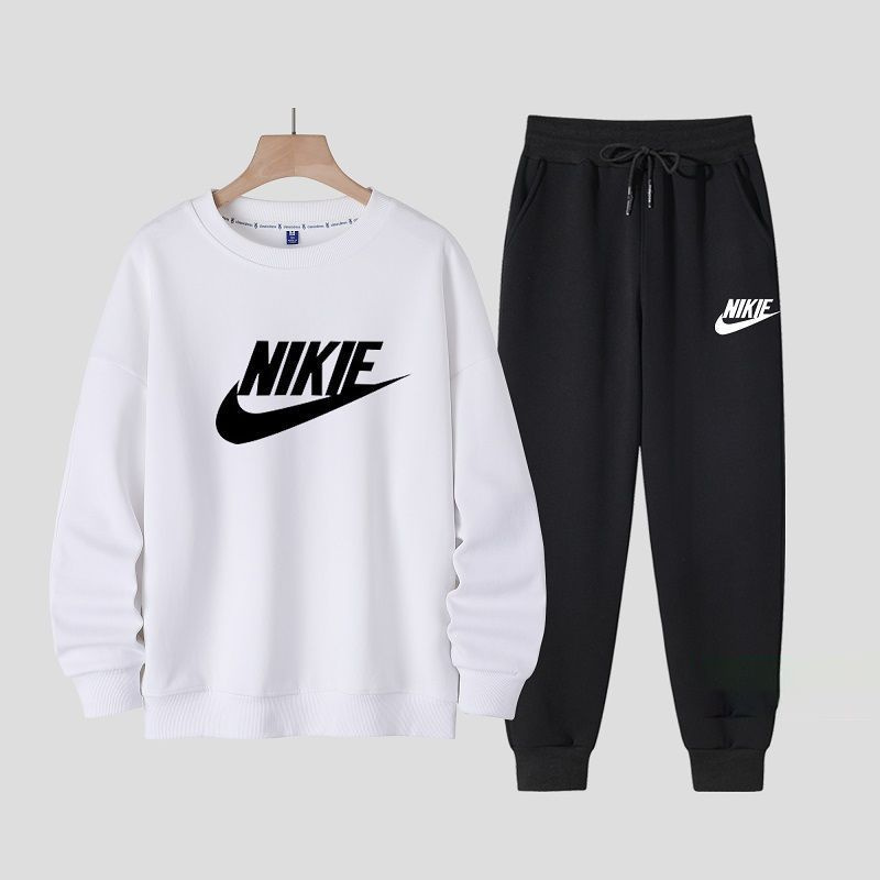 Костюм спортивный Nike #1