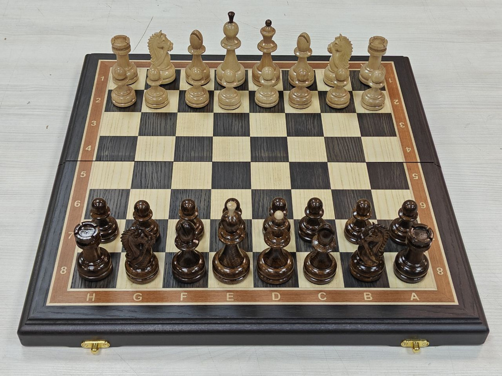 Подарочные шахматы из моренного дуба с резными фигурами граб  #1