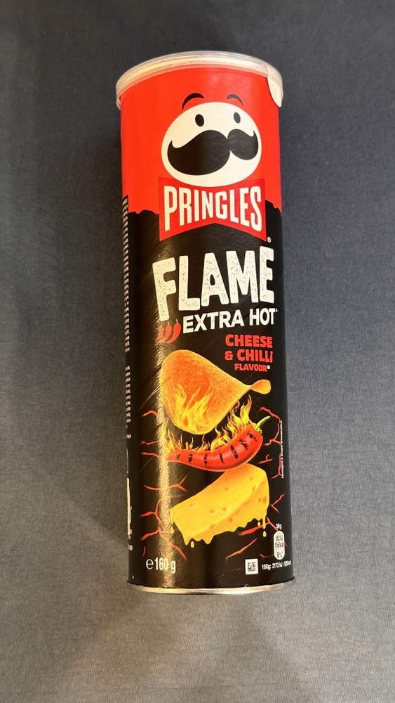 Чипсы Pringles Flame Cheese and Chill / Принглс Сыр Соус Чили 160гр #1