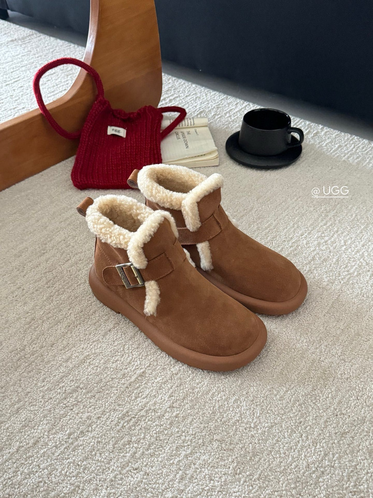 Ботинки UGG #1