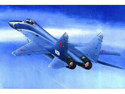 Склеиваемая пластиковая модель Советский истребитель MiG-29K Fulcrum. Масштаб 1:32  #1