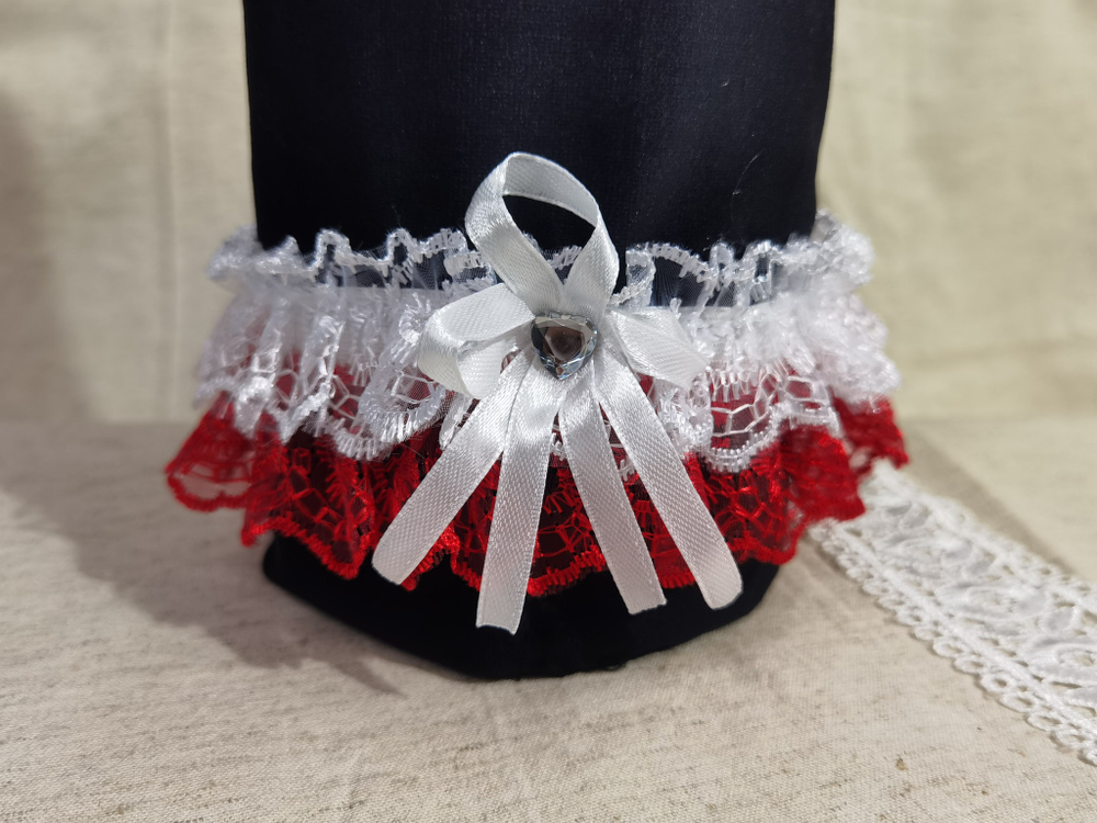 Подвязка для невесты кружевная в красно-белом цвете4. #1