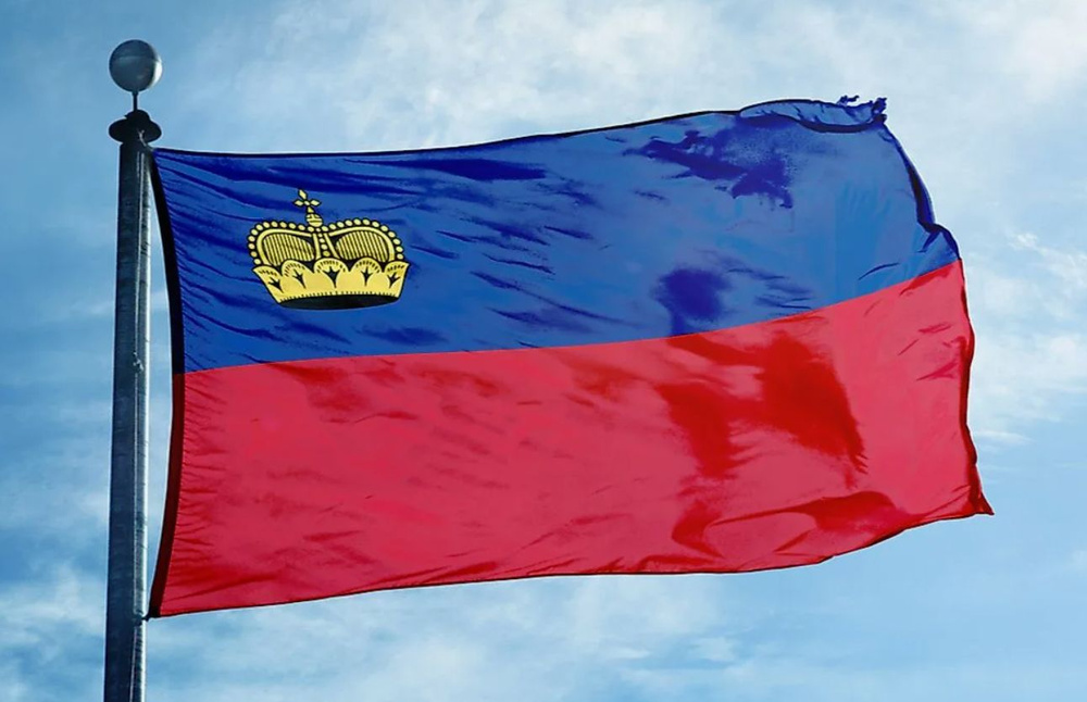 Флаг Лихтенштейна 80х120 см с люверсами #1
