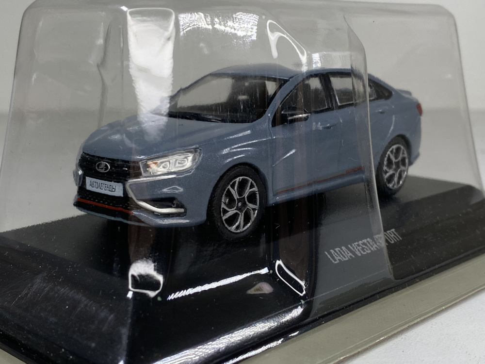 Модель коллекционная автомобиля LADA Vesta Sport / масштаб 1:43 #1