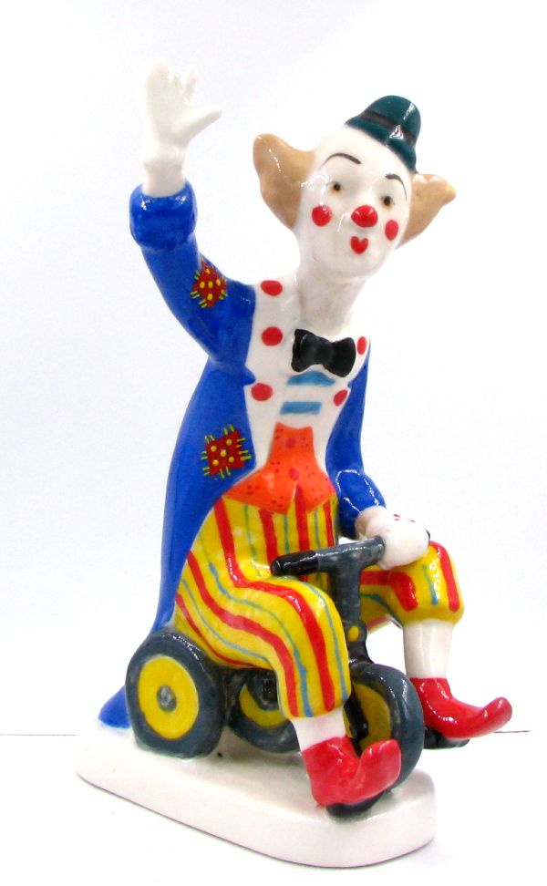 Клоун на велосипеде фарфоровая статуэтка #1