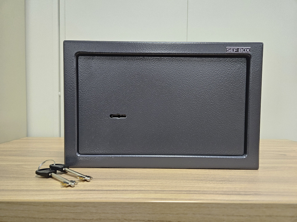Сейф мебельный для ценных вещей SefBox K-20, для дома и офиса, с ключевым замком, 200x310x200 мм  #1